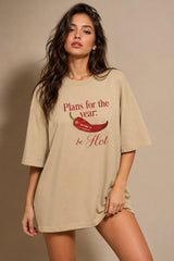 POPCASE beige Plans for the Year Be Hot red chili pepper graphic oversized t shirt elegant script print streetwear tshirt