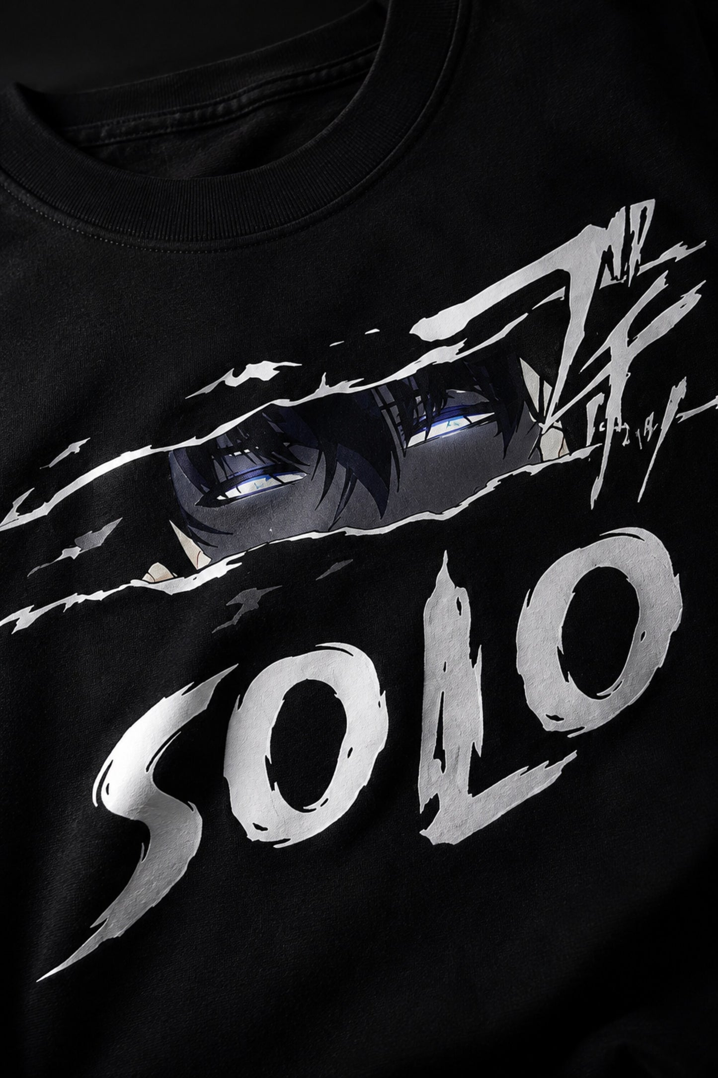 Black oversized tshirt with Sung Jinwoo eyes and SOLO graffiti text print from Solo Leveling manhwa anime