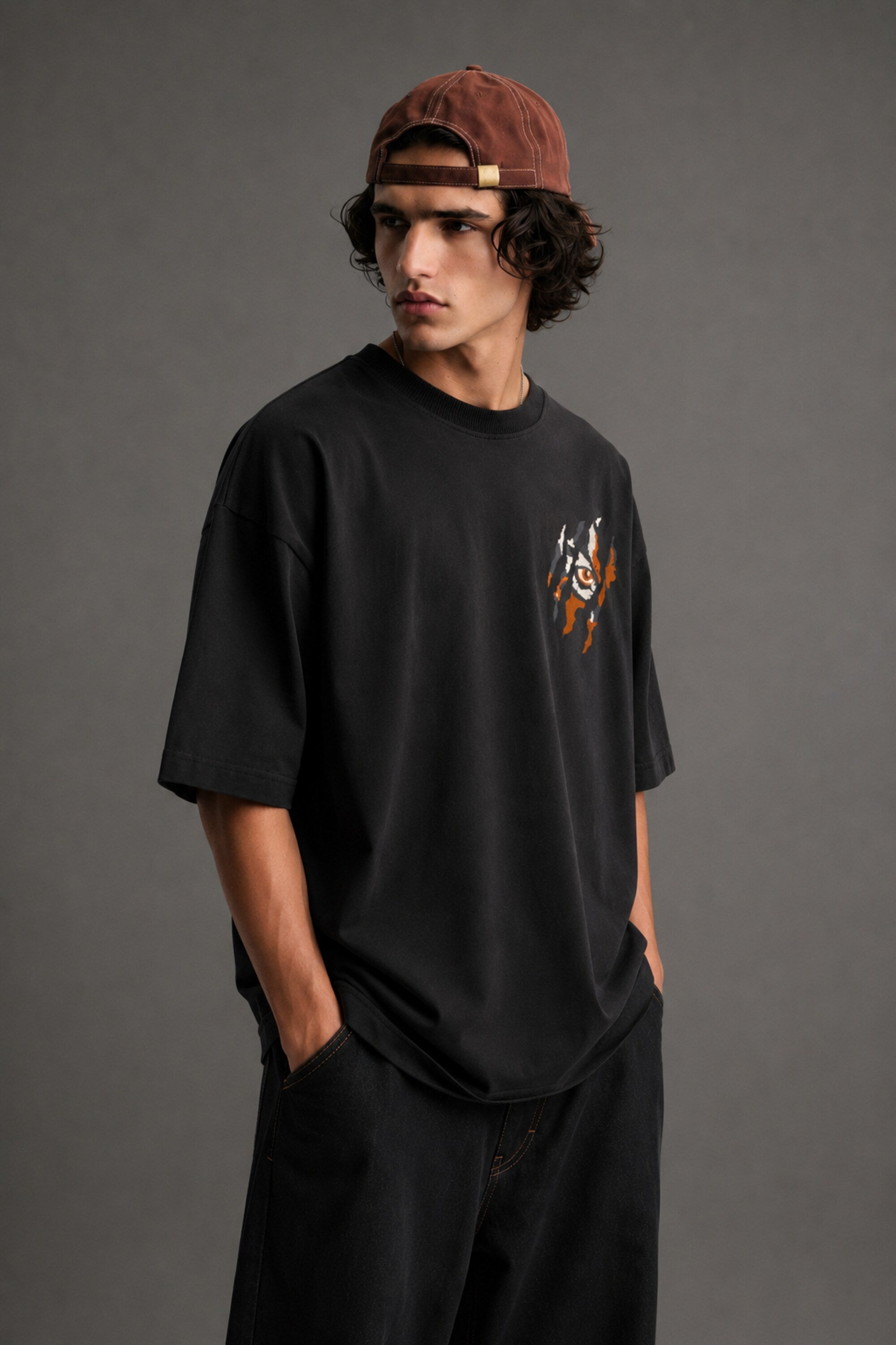 POPCASE Tiger Black oversized graphic t shirt with tiger claw rip eye design premium cotton streetwear